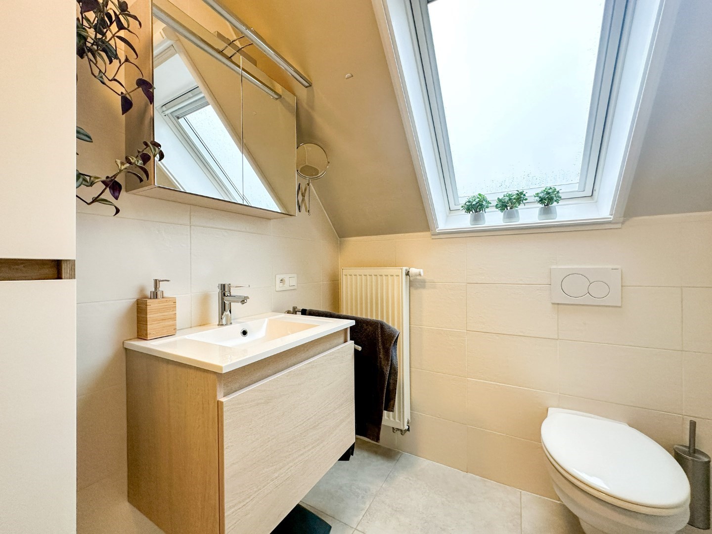 Instapklaar 2-skp appartement met zalig zonneterras, Torhout 