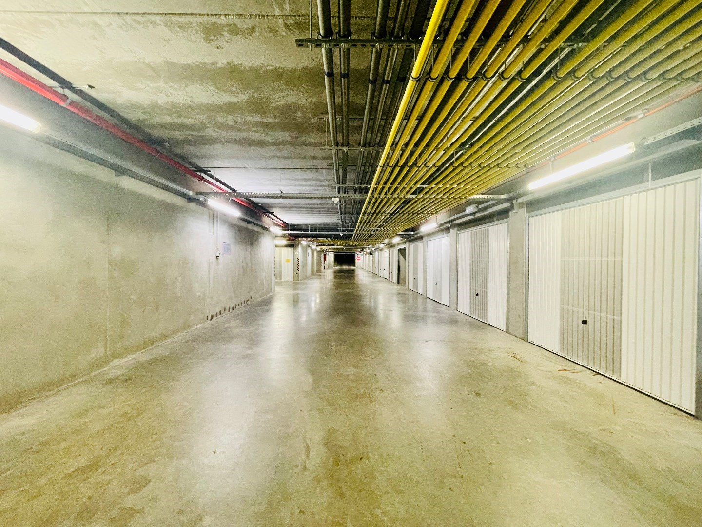 Garagebox in een afgesloten complex 