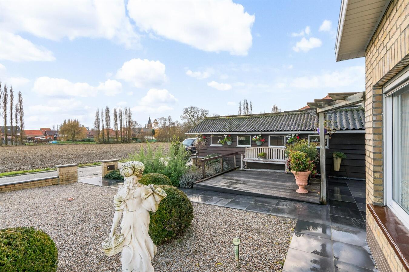 Verrassend ruime woning op het einde van een doodlopende straat 