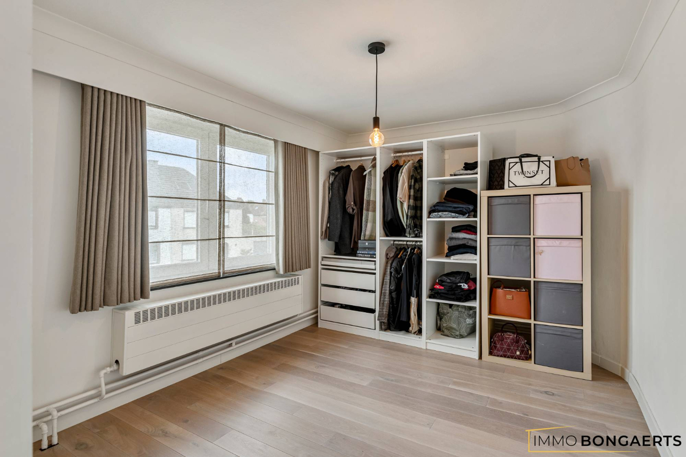 Instapklare woning op rustige ligging in As 
