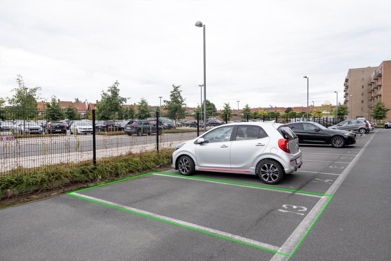 Appartement met 2 slaapkamers en autostandplaats te Roeselare 