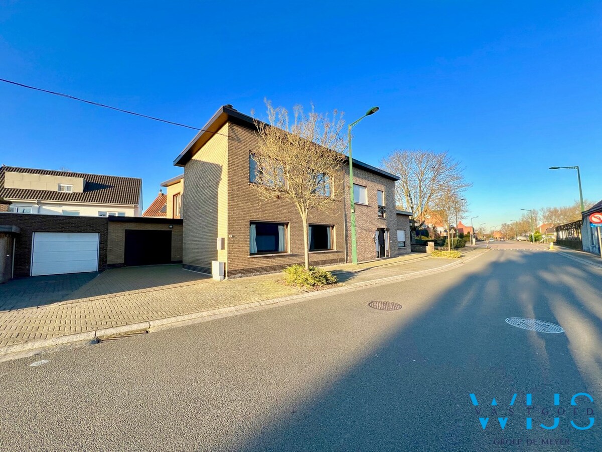 Instapklaar en gezellig woonhuis in hartje Ertvelde ! 