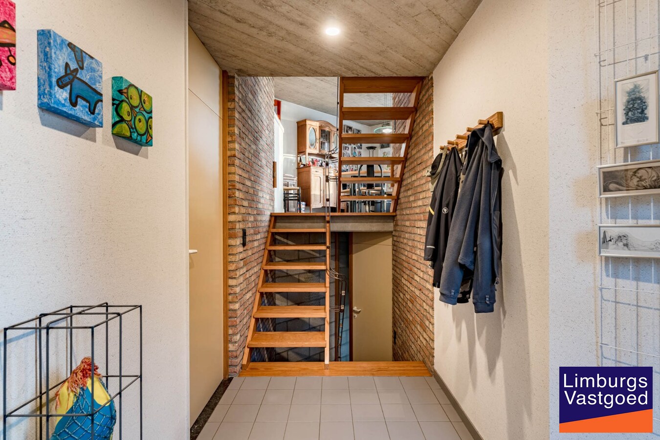 Gezinswoning met zuidgerichte tuin en garage, 5a 85ca 