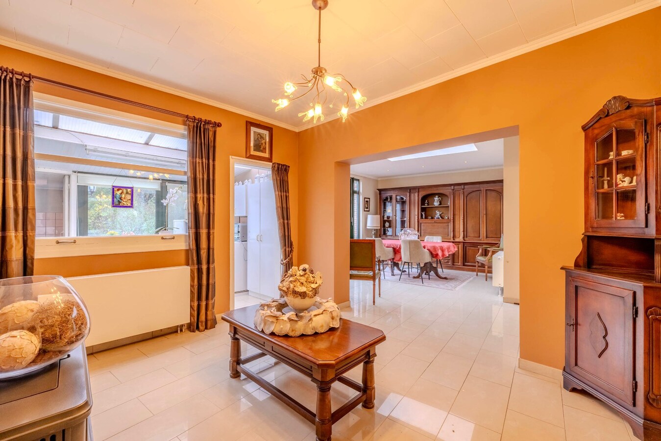 Charmante woning met ruime tuin op toplocatie 