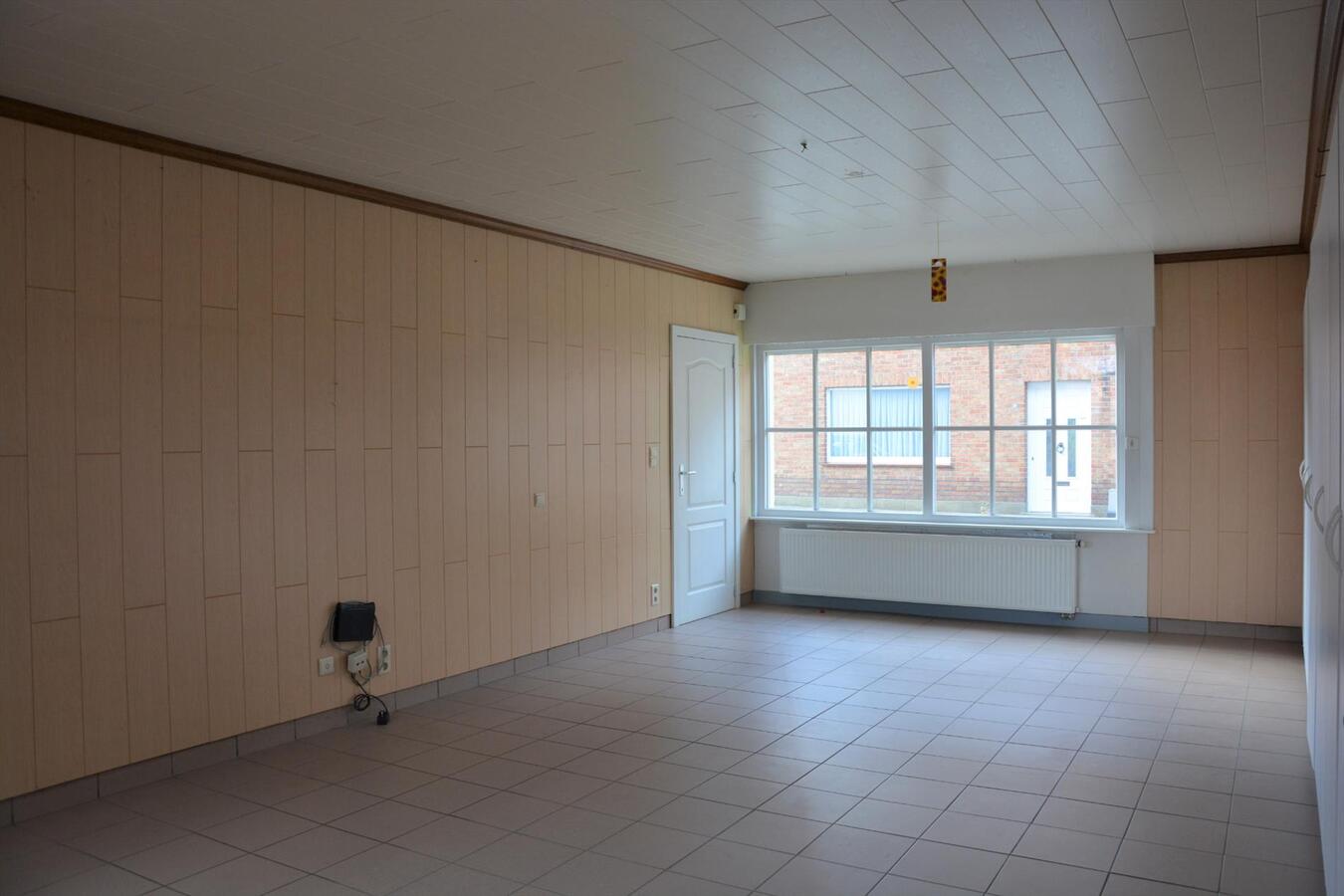 Op te knappen woning in rustige straat 