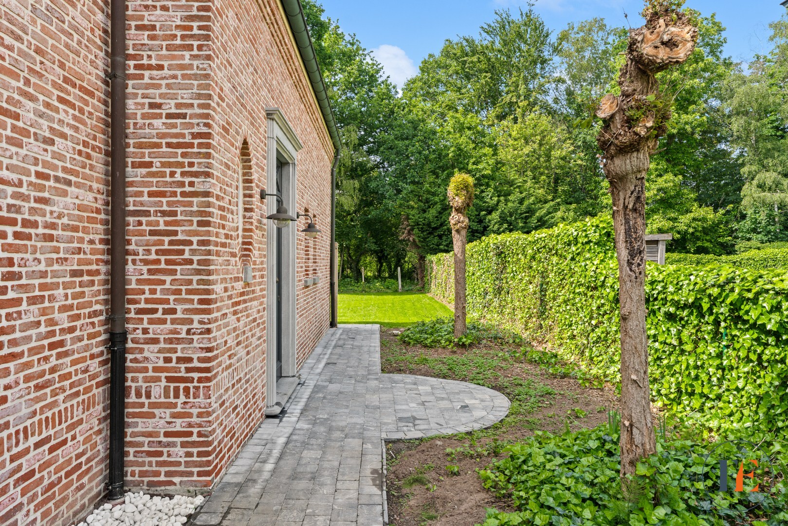 Klassevolle  villa in Mariakerke. 
