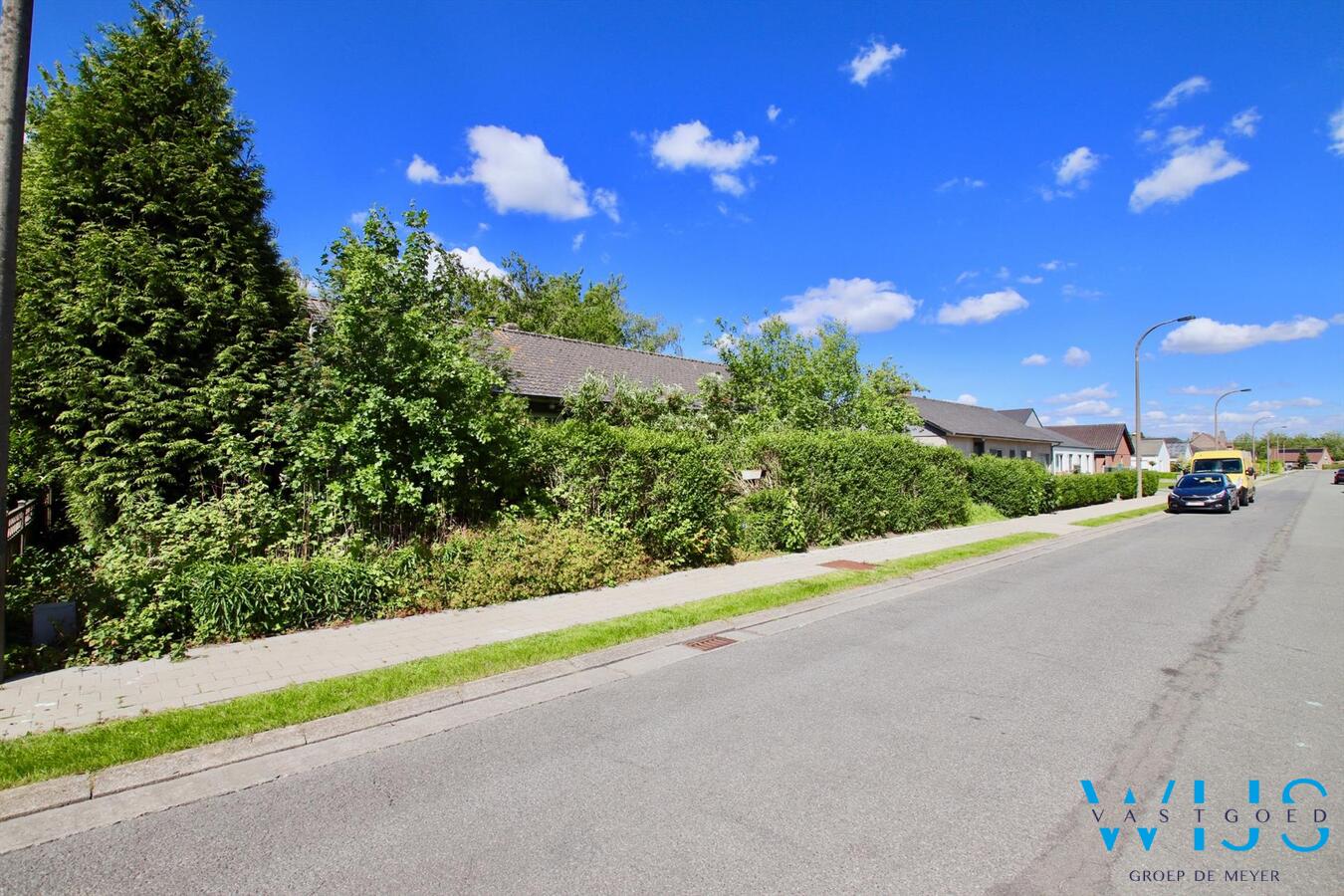 Woning op een grond van 1458 vierkante meter ! Buitenkans ! 