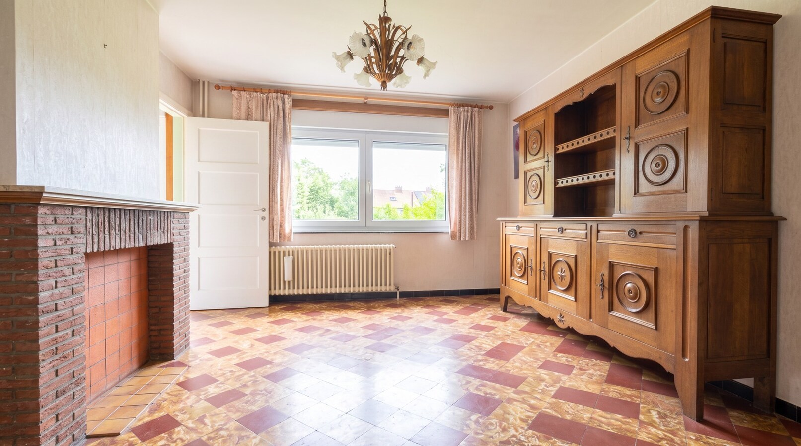 3 façades avec garage, jardin, excellent potentiel, secteur "La Coquinie" ! 