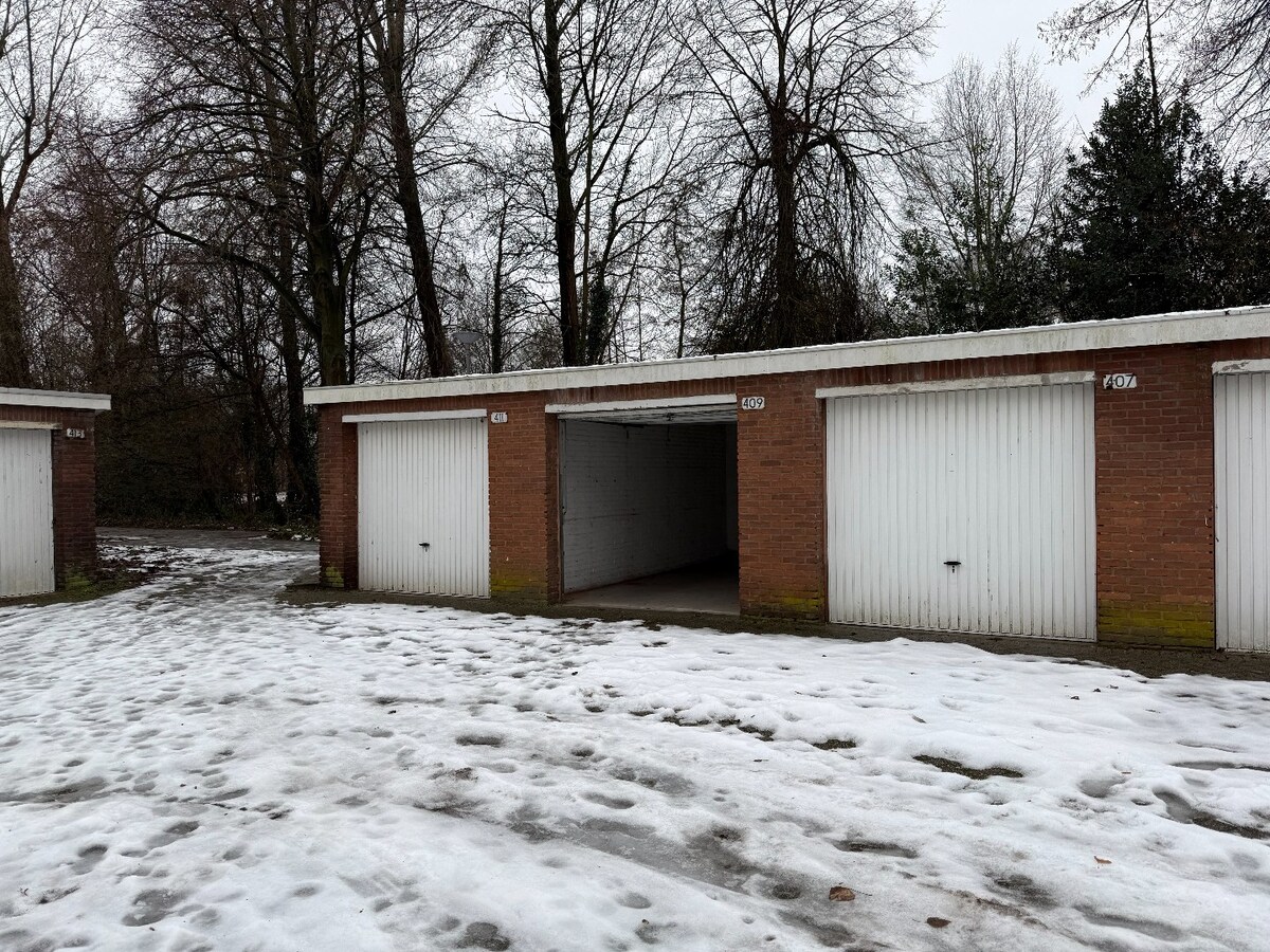 Te koop | onder bod garagebox - Rotterdam