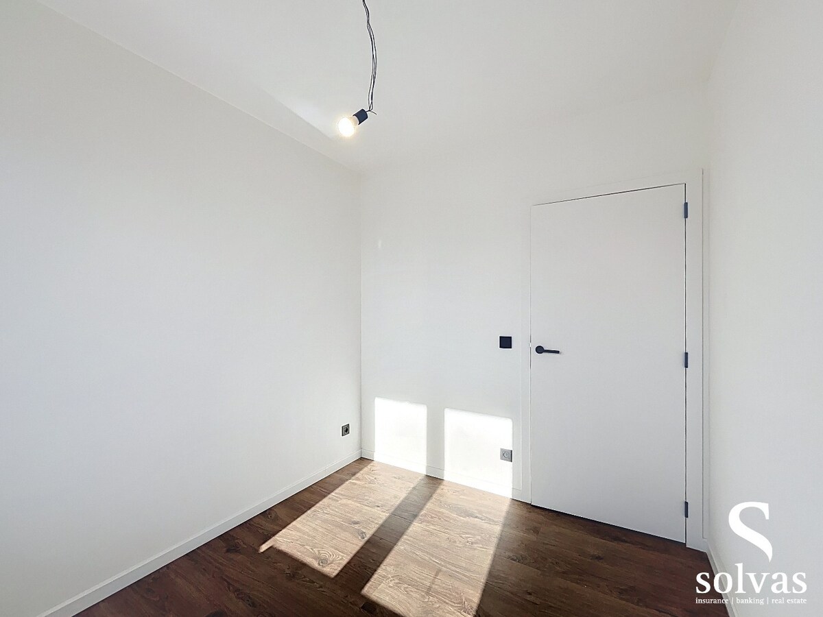 Gerenoveerd appartement op goede locatie te Gent! 