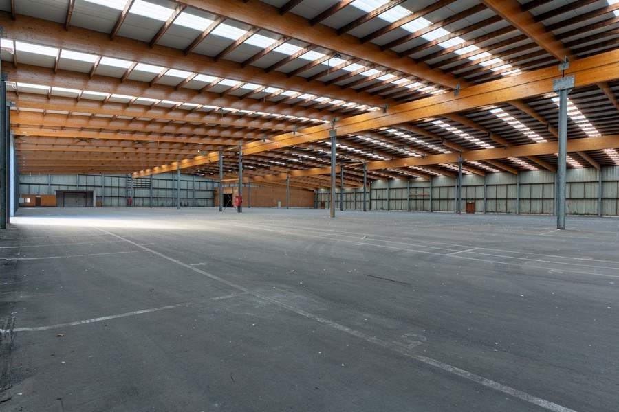 Logistieke loodsen te huur in de haven van Gent