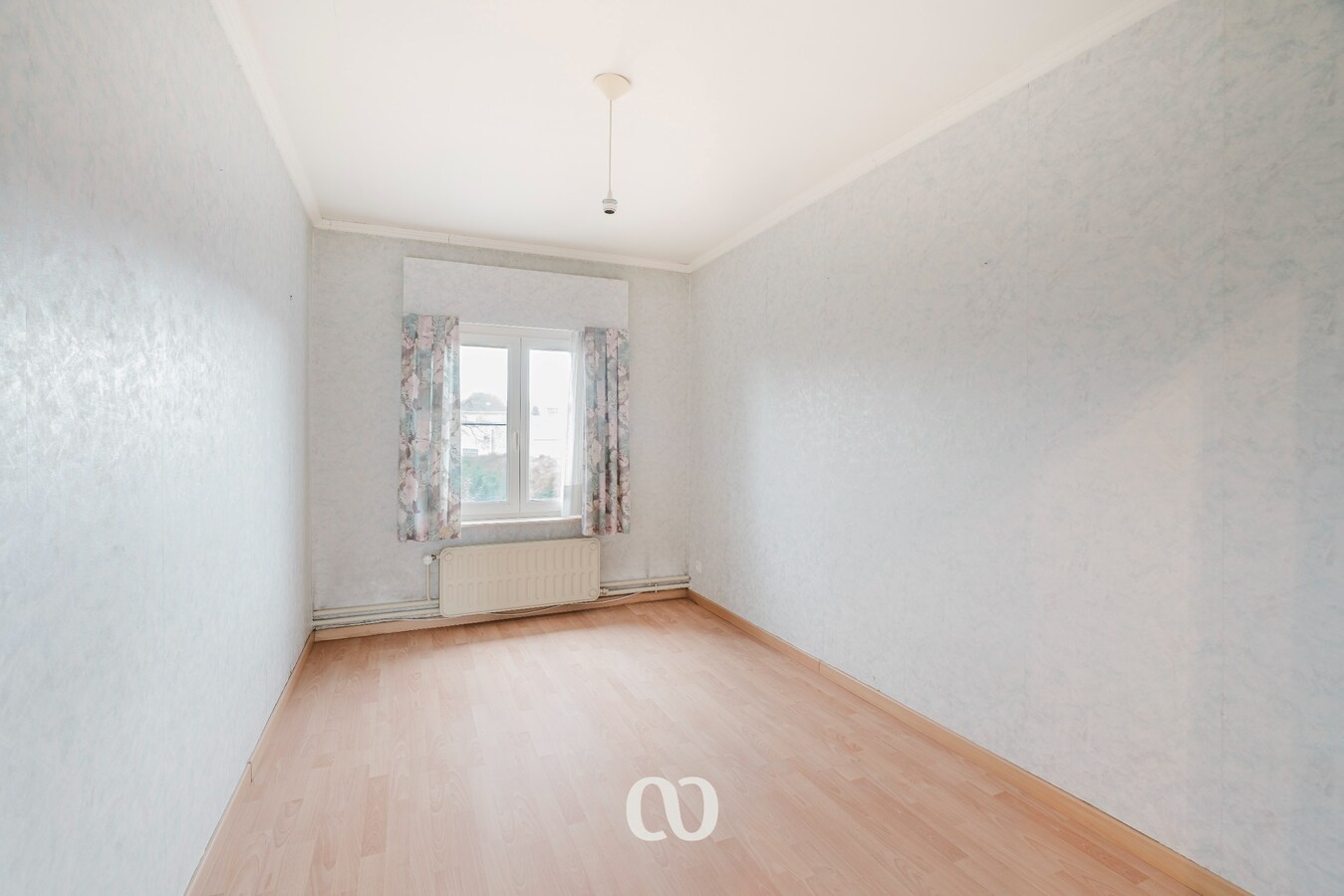 Ruime gezinswoning met 4 slaapkamers en tuin in Nederename 