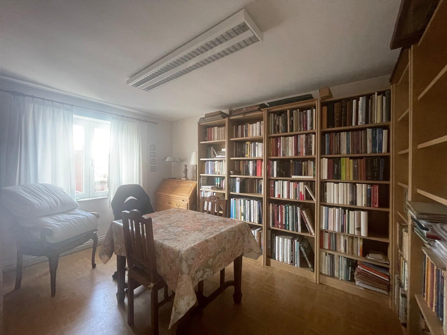 Halfopen ruime gezinswoning op 407m² 