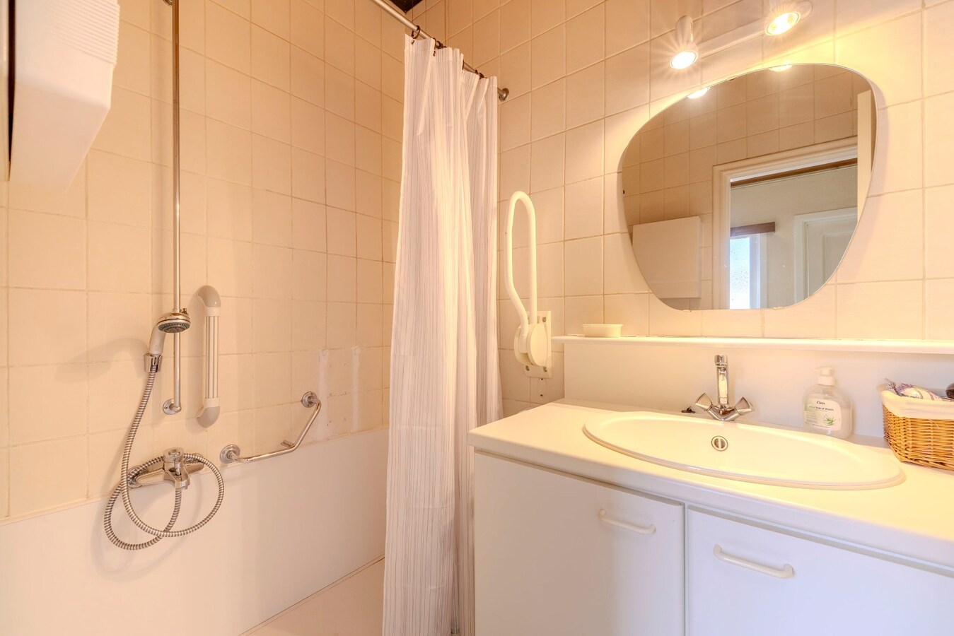 Uitstekend gelegen laagbouwwoning met tuin 