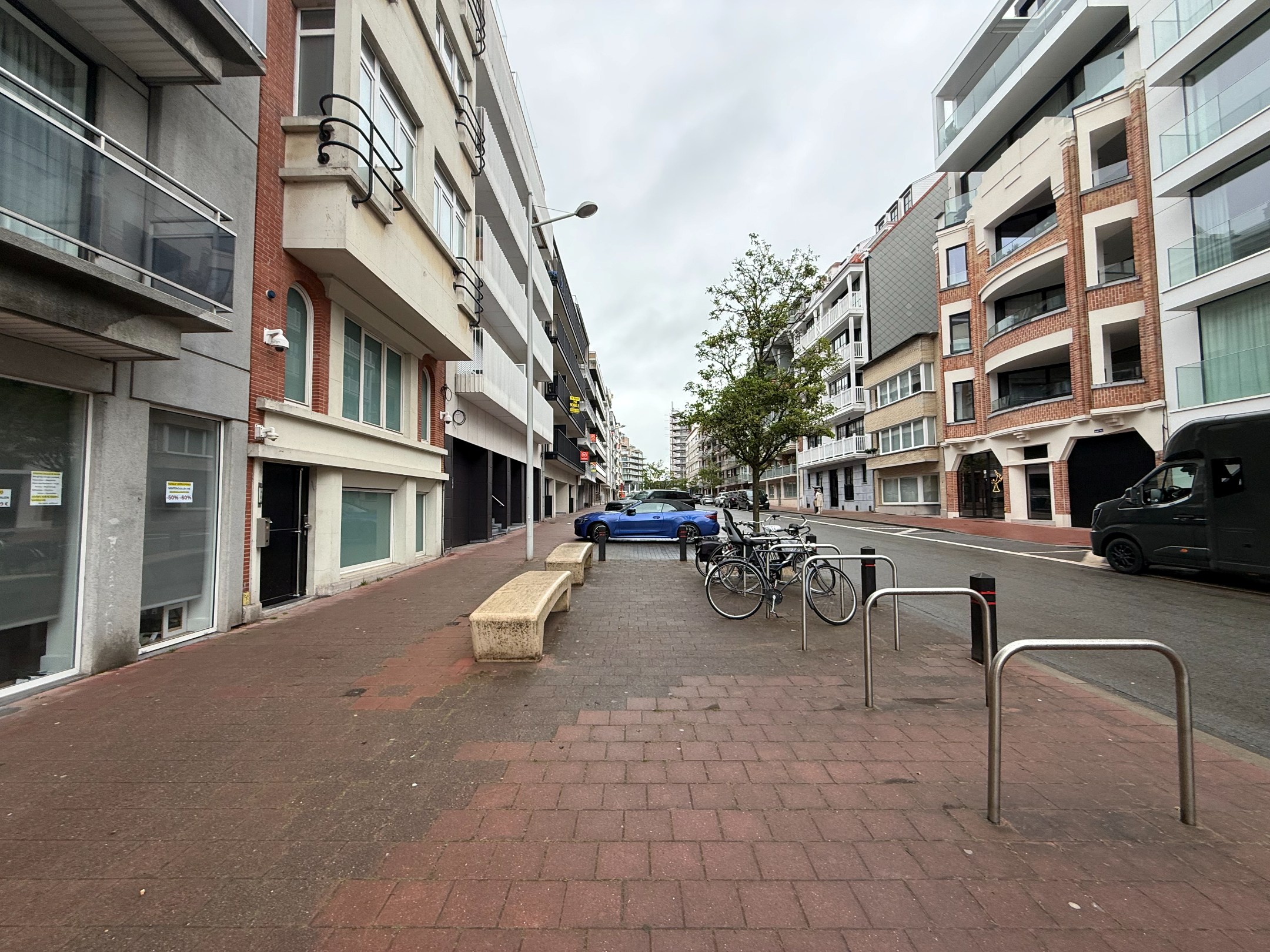 Commercieel handelspand op topligging nabij de Dumortierlaan 