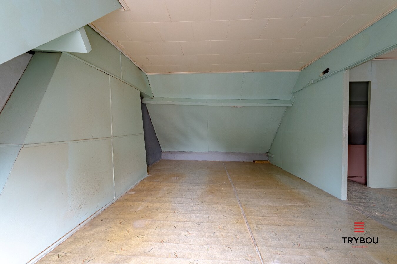 🏡 Te koop – te renoveren woning met veel potentieel in Houthulst 