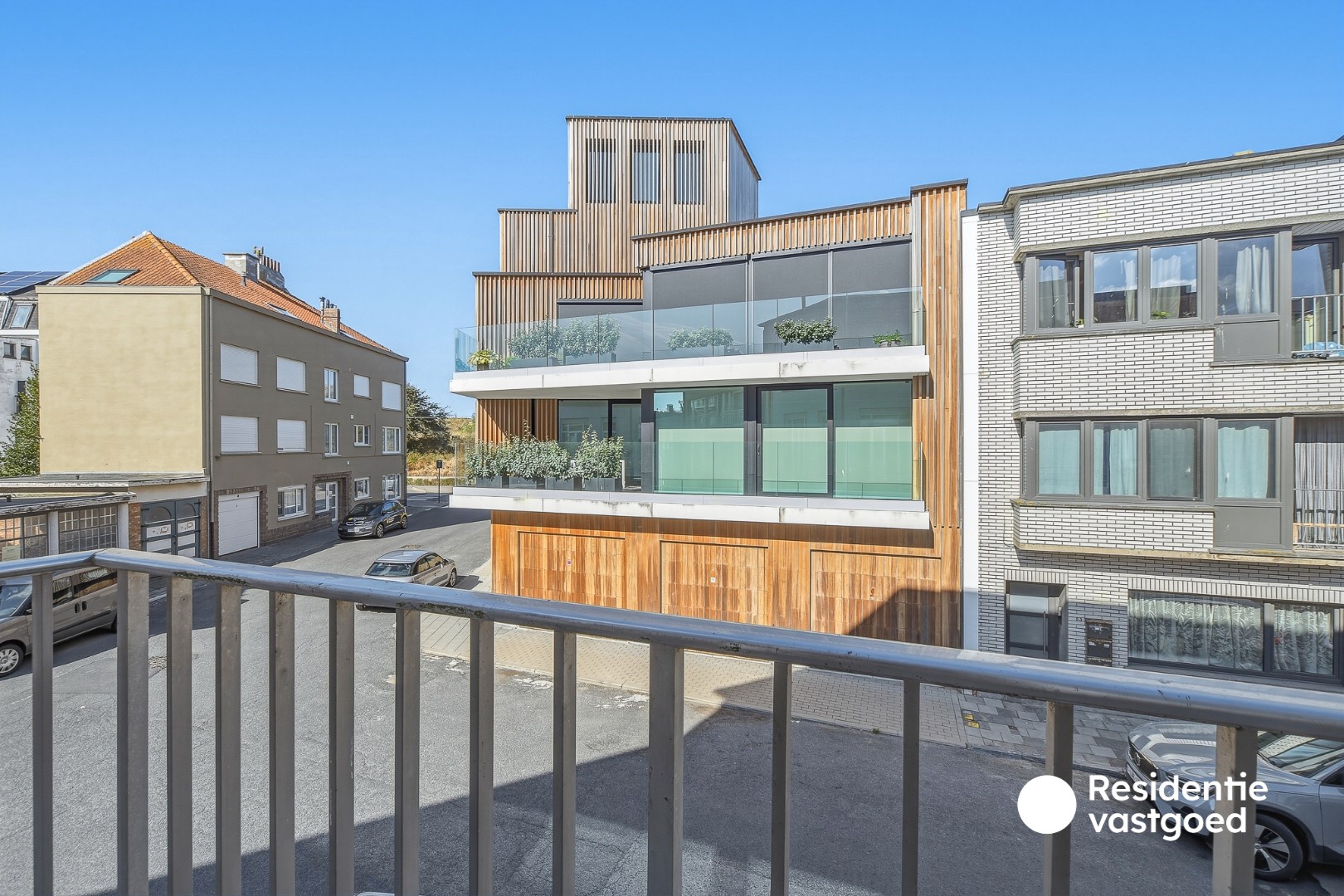 Instapklaar gerenoveerd 2-slaapkamerappartement in het centrum van Wenduine 