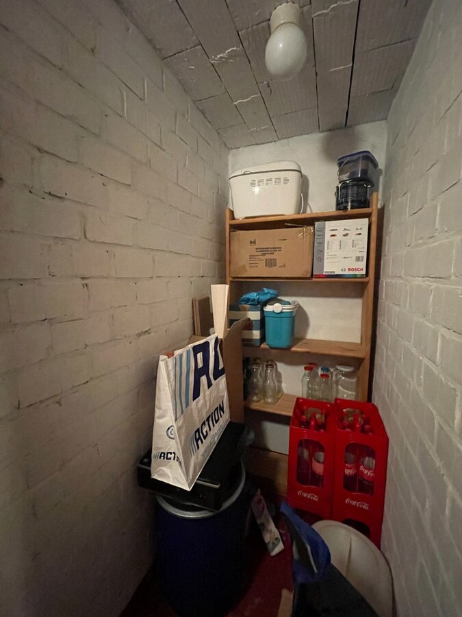 Centraal gelegen appartement met 2 slaapkamers en garage te Roeselare 