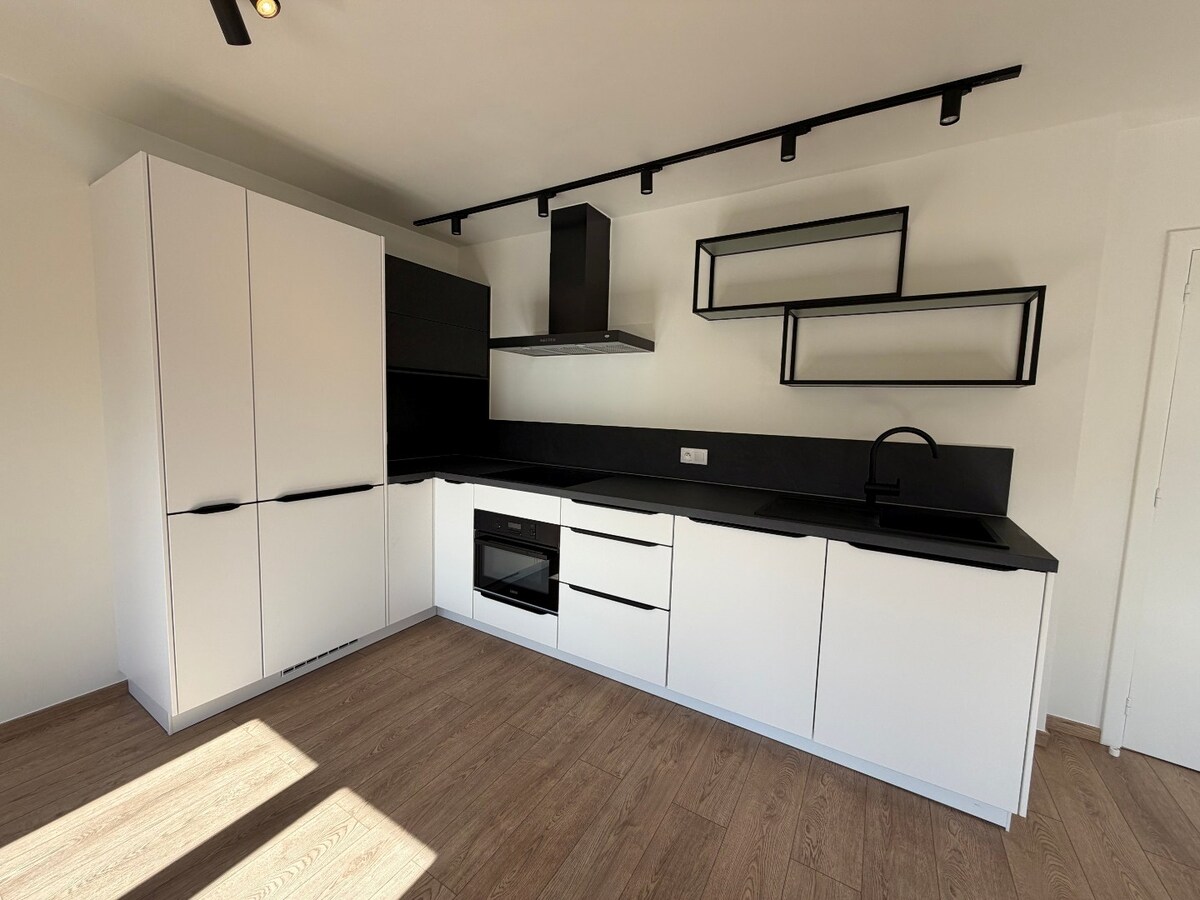 Ruim 3-slpk-appartement mét terras te Gavere-Asper 