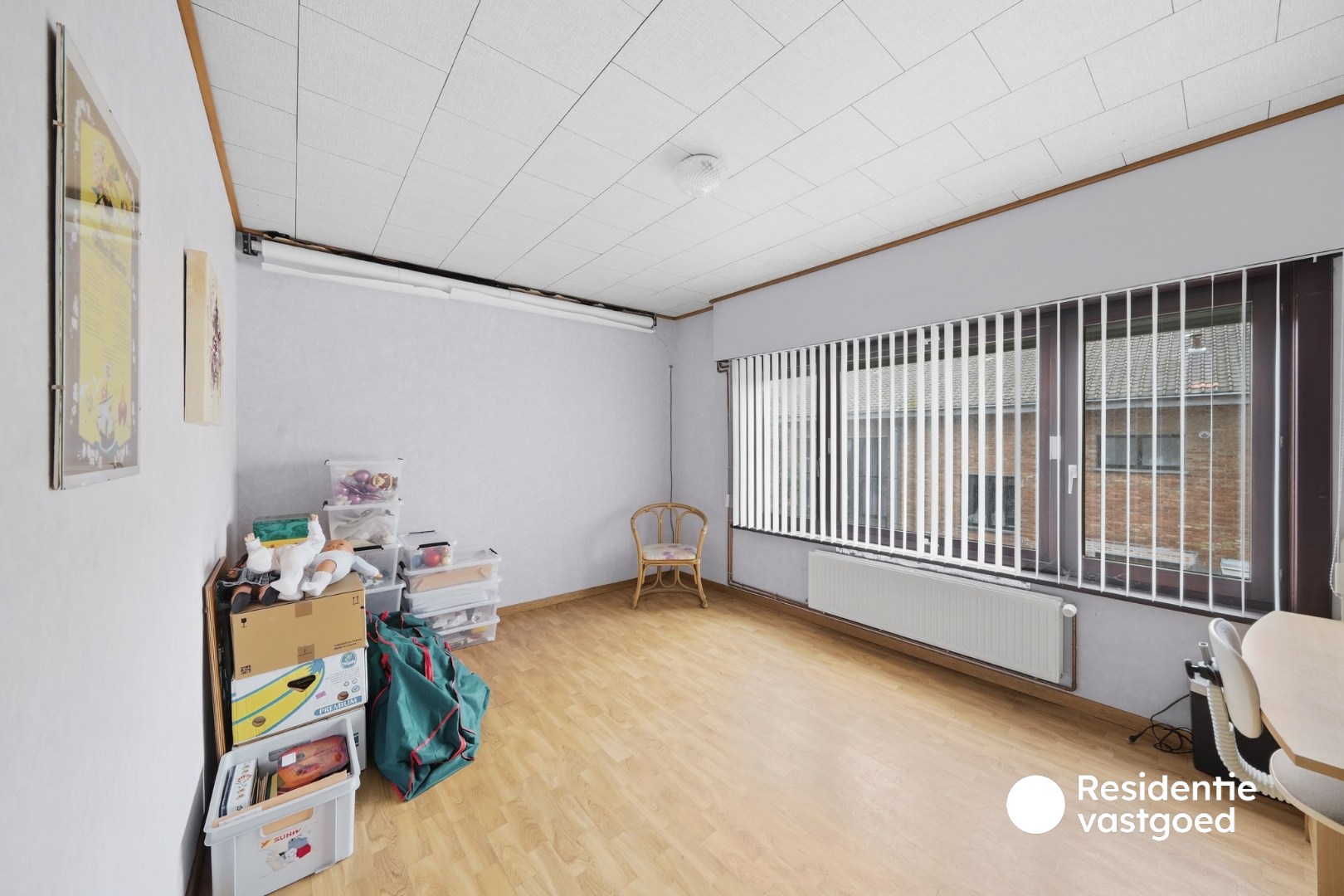Ruime woning met garage in hartje Zandvoorde 