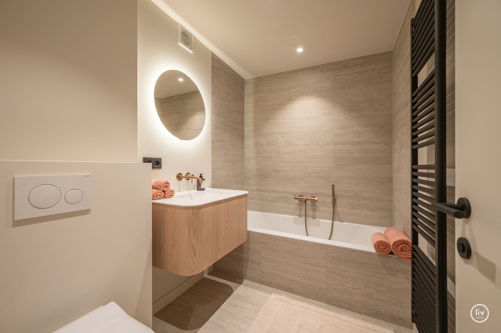 Mooi gerenoveerd 3 slaapkamerappartement op een topligging in de Mosselmanstraat te Knokke. 