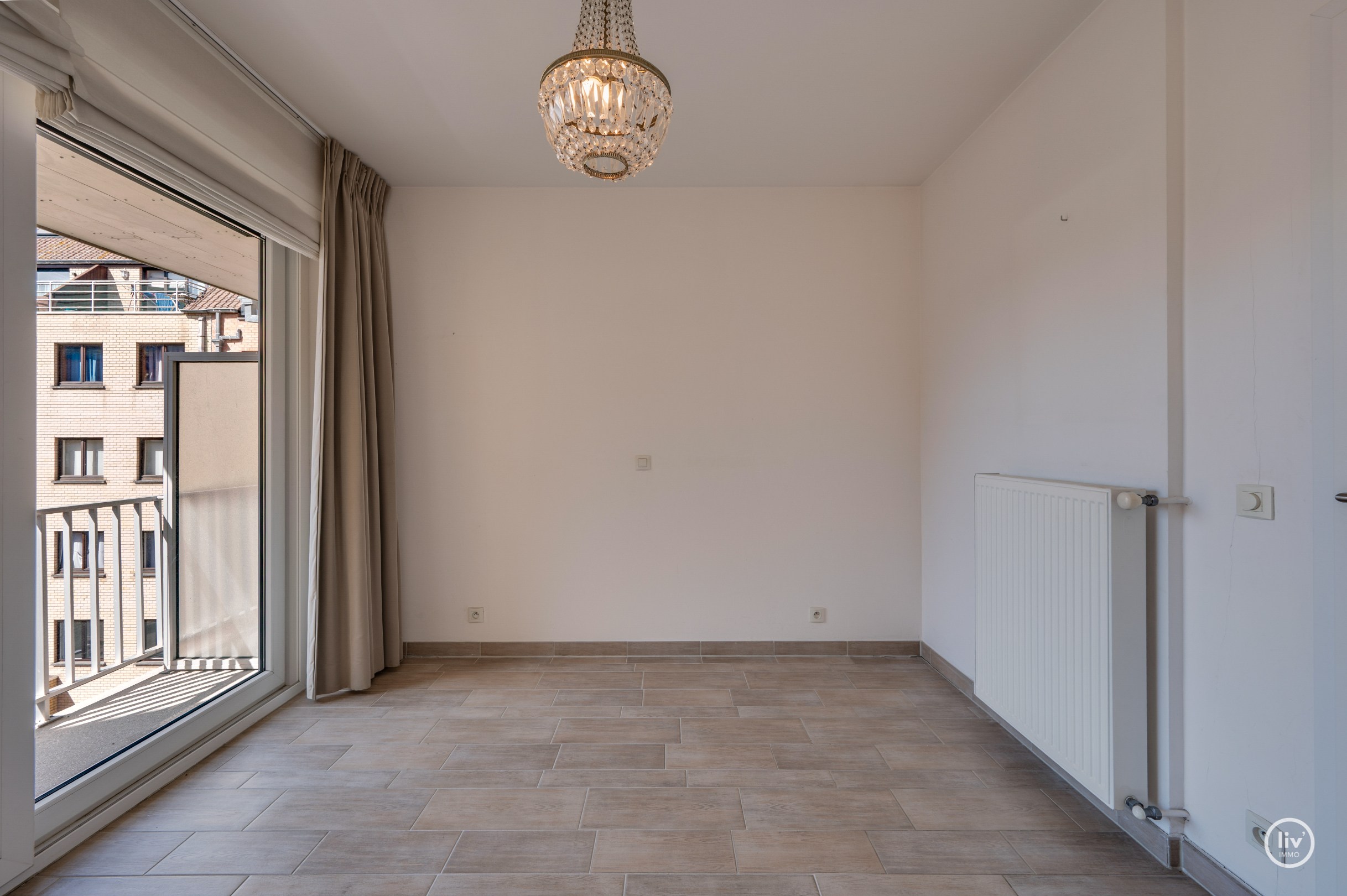 Instapklaar  2-slaapkamerappartement op een centrale ligging te Bayauxlaan in Knokke. 