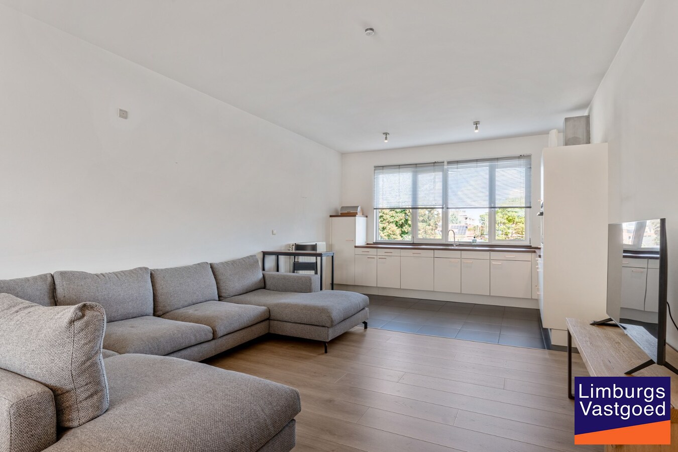 App., 119 m², 2 slpk, terras, autostaanplaats 