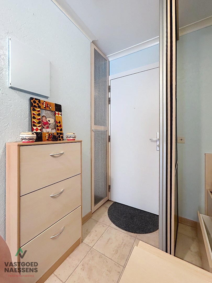 Studio prête à emménager avec vue latérale sur la mer 