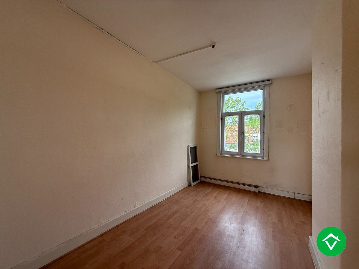 Gezellige rijwoning met 3 slaapkamers en tuin te centrum Roeselare 