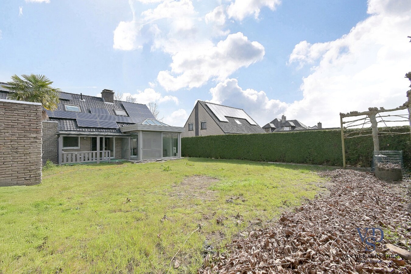 Tijdloze villa in residentiële wijk te Nazareth. 