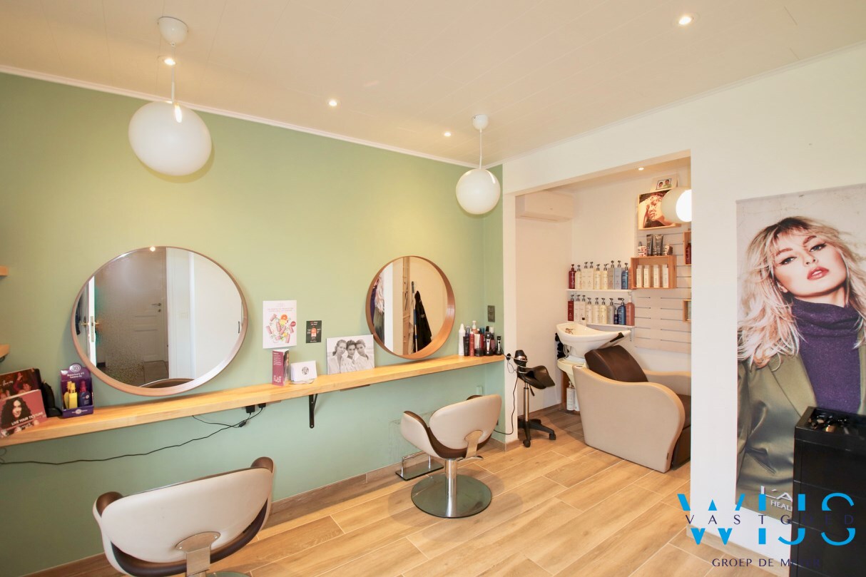 Instapklaar woonhuis met 4 slaapkamers, ruime tuin &amp; garage te ERTVELDE ! 