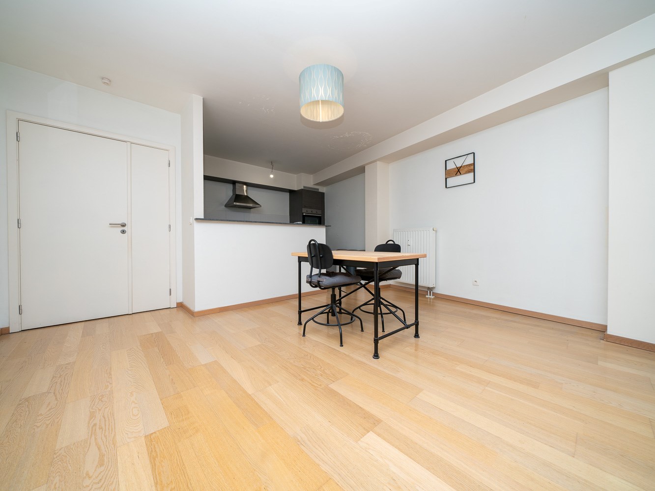 Recent 1-kamer appartement met terras, staanplaats, kelder 