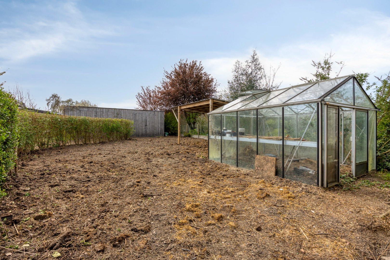 Open bebouwing op unieke locatie in Lubbeek met veel mogelijkheden  – EPC 567 kWh/m² - bewoonbare opp. 144 m² 