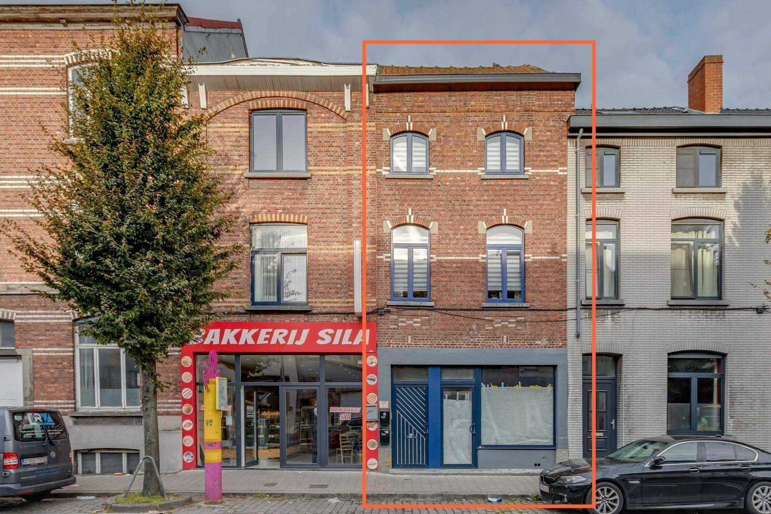 Triplex appartement met casco handelsgelijkvloers 