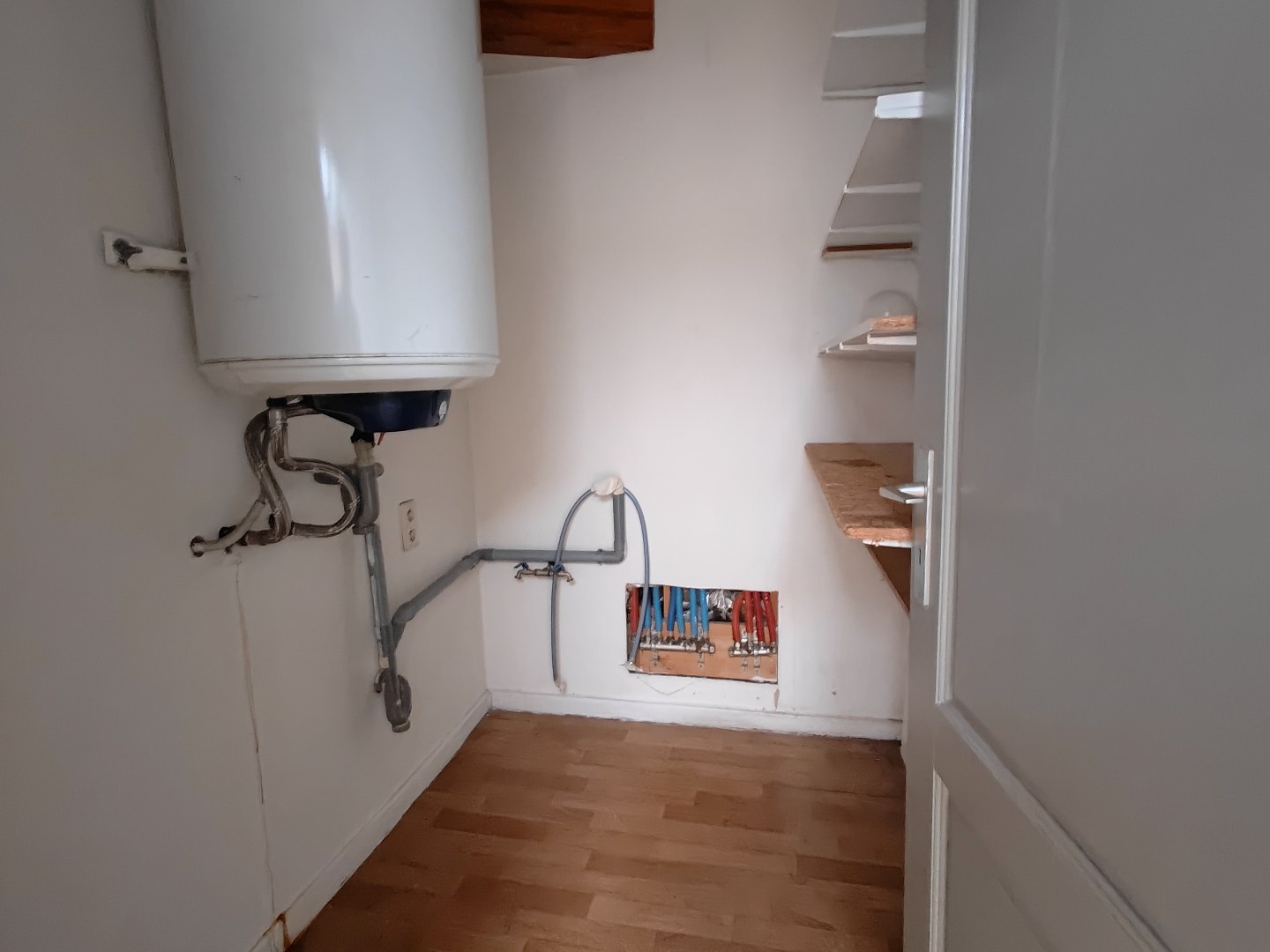 Appartement op het 1e verdiep met 2 slaapkamers en aparte berging 