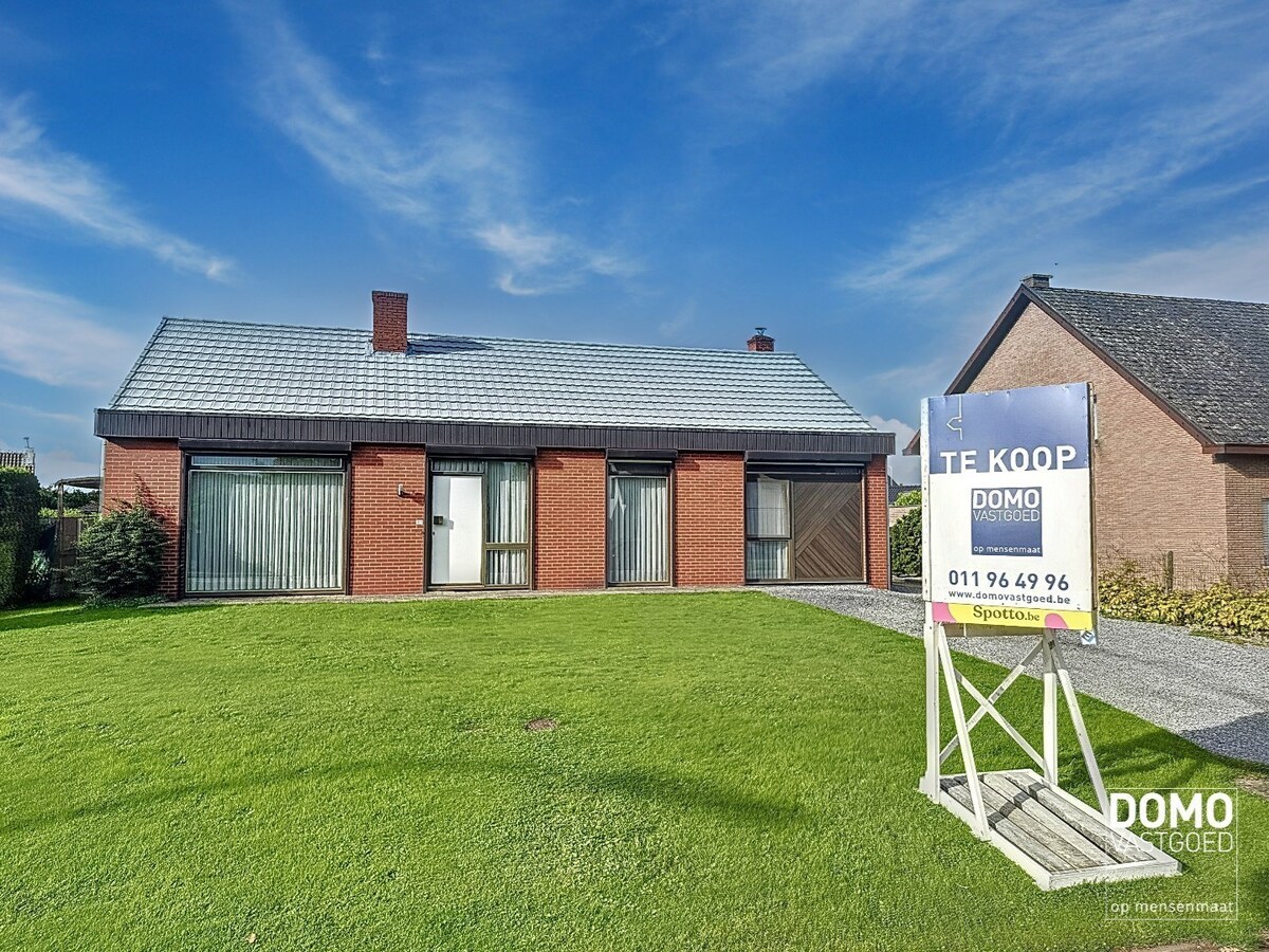 Gelijkvloerse woning met tuin en terras in Herk-de-Stad. 
