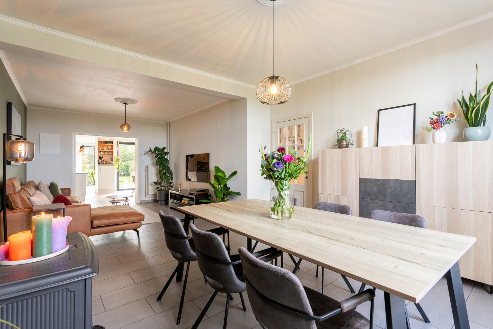 Instapklare driegevelwoning met 3 slpk te Lembeek 