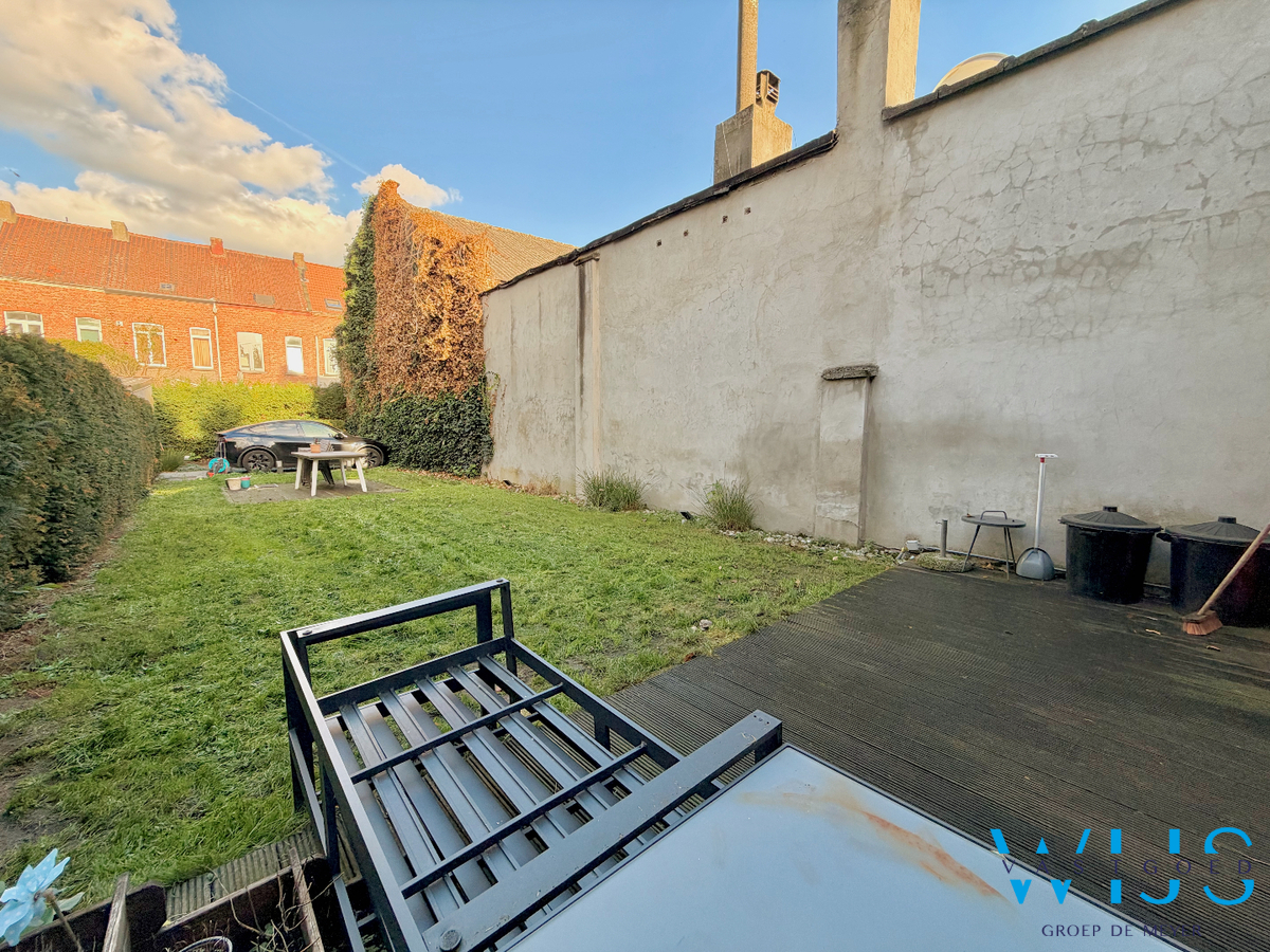 Ruim gelijkvloers appartement met tuin en 2 parkeerplaatsen in Gent! 