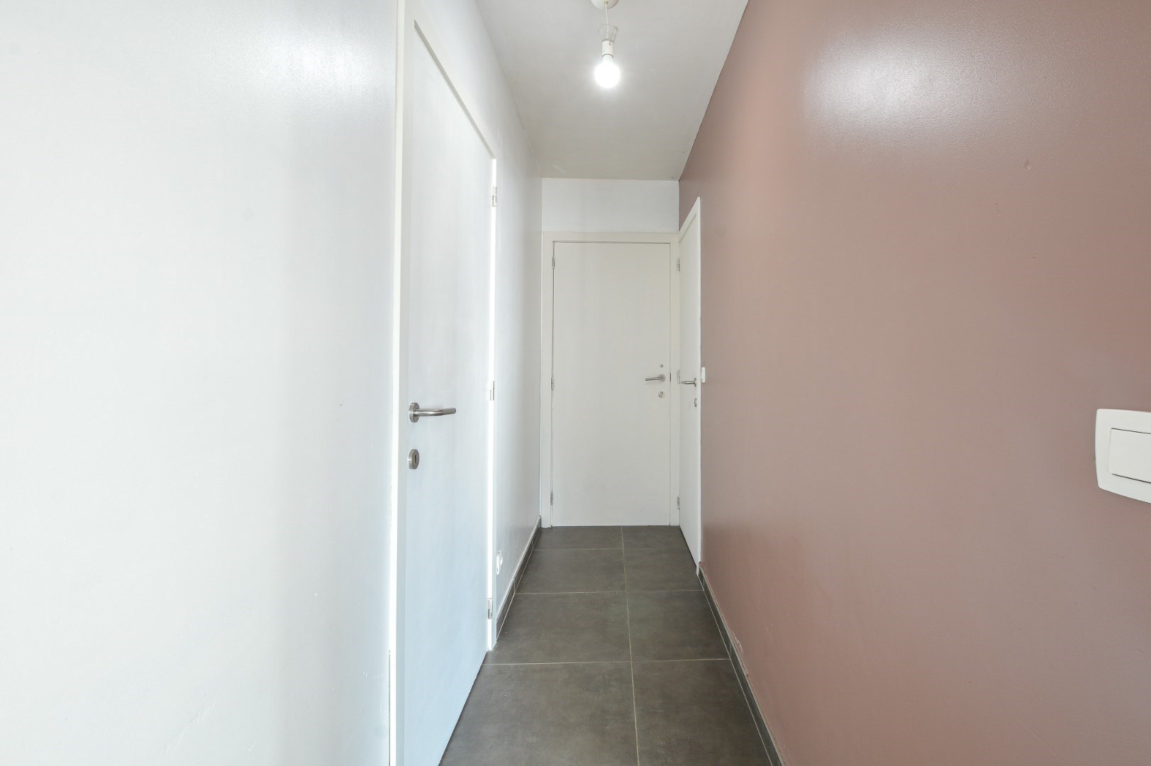 Gelijkvloers appartement met 1 slaapkamer in het hartje van Oudenburg 