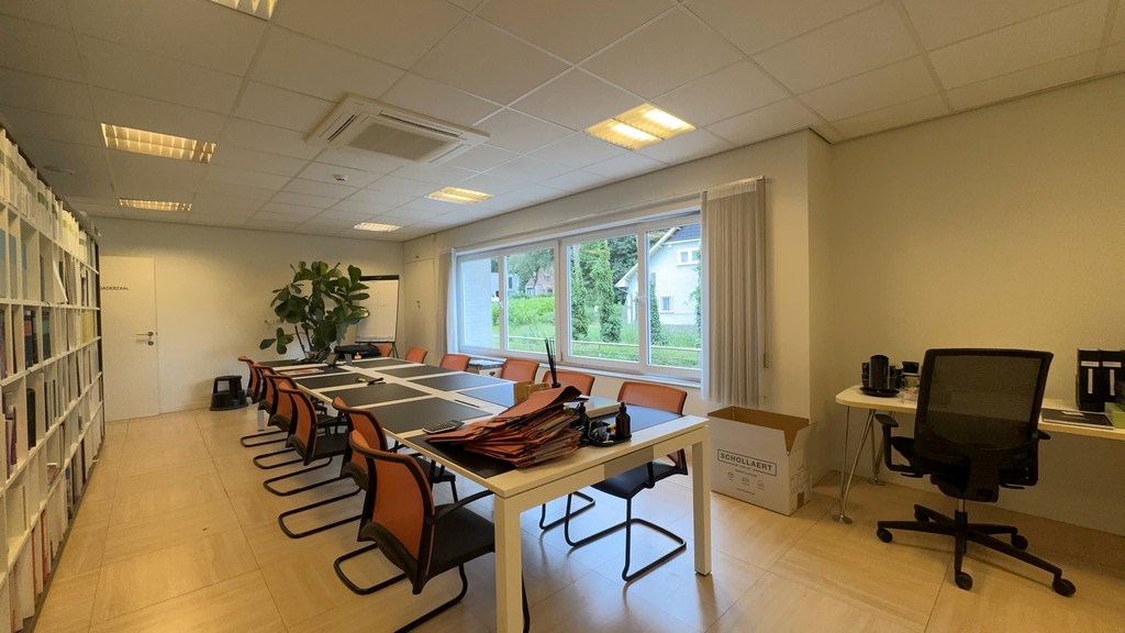 Kantoren te huur op zichtlocatie langs N9 te Melle