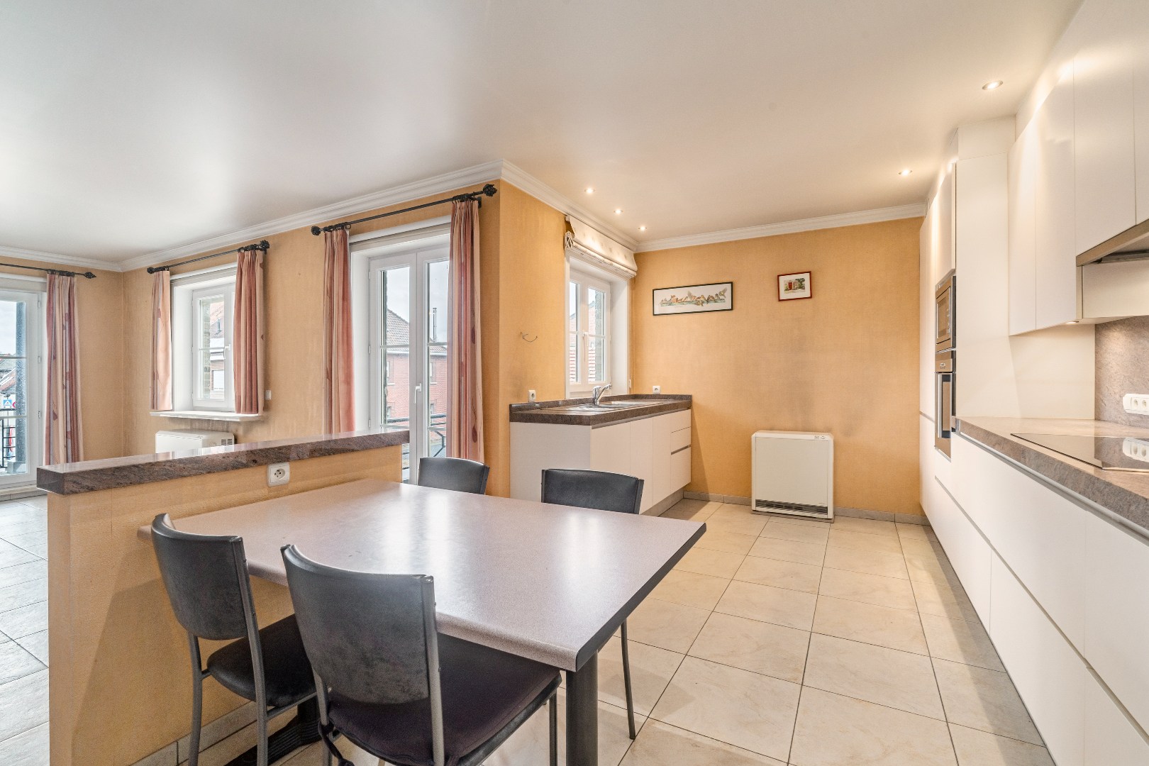 Prachtig hoekappartement met garage en private berging 