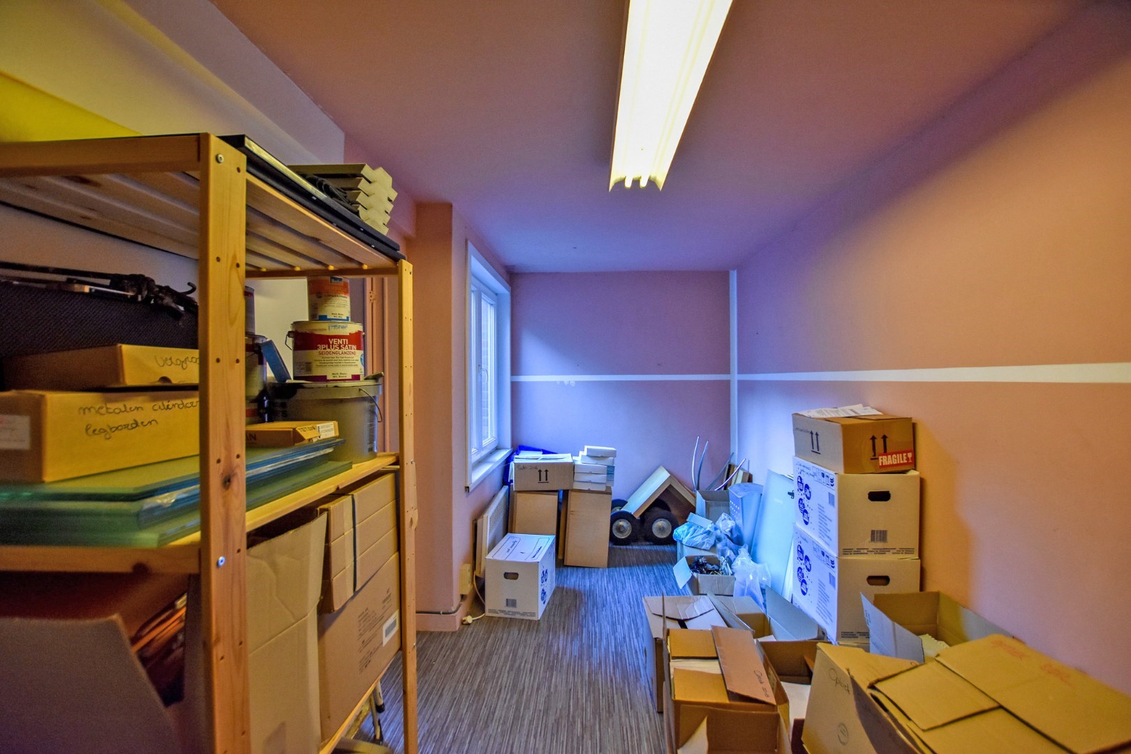 Te renoveren appartementsgebouw op 300m van de zee te Koksijde. 