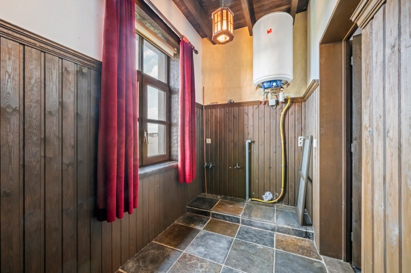 Te renoveren vrijstaande woning met prachtig uitzicht in natuurgebied 