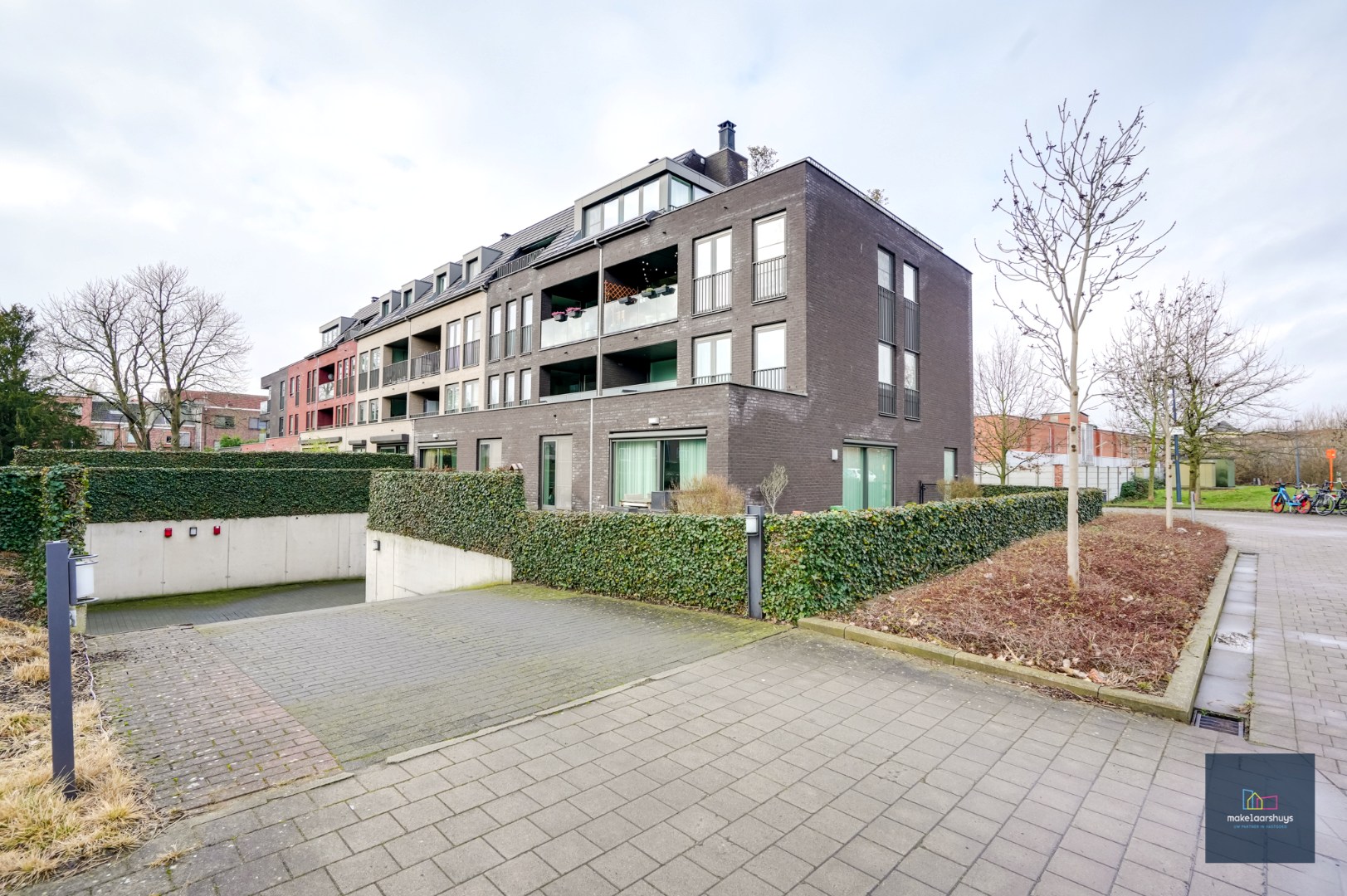 Garagebox te huur in het complex Grote Wede te Sint-Amandsberg 