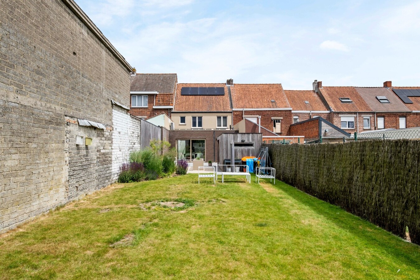 Fantastische instapklare woning met grote tuin te Heule ! 