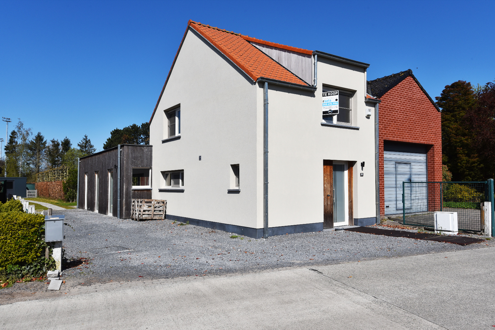 Totaalrenovatie op 485m² rustig gelegen te Maldegem 