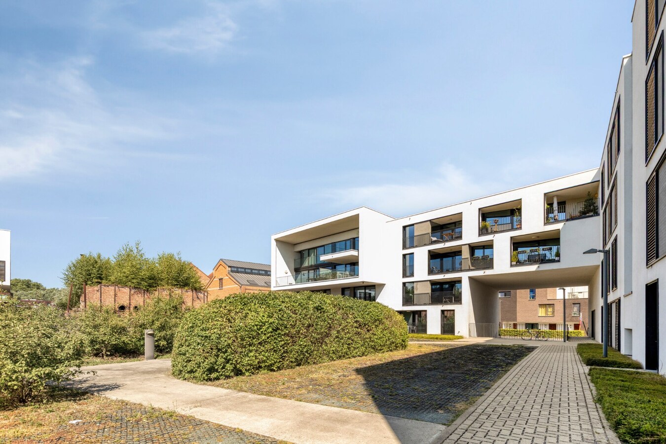 Res. Leiemeersen: instapklaar recent 3-slpks appartement nabij de Watersportbaan 