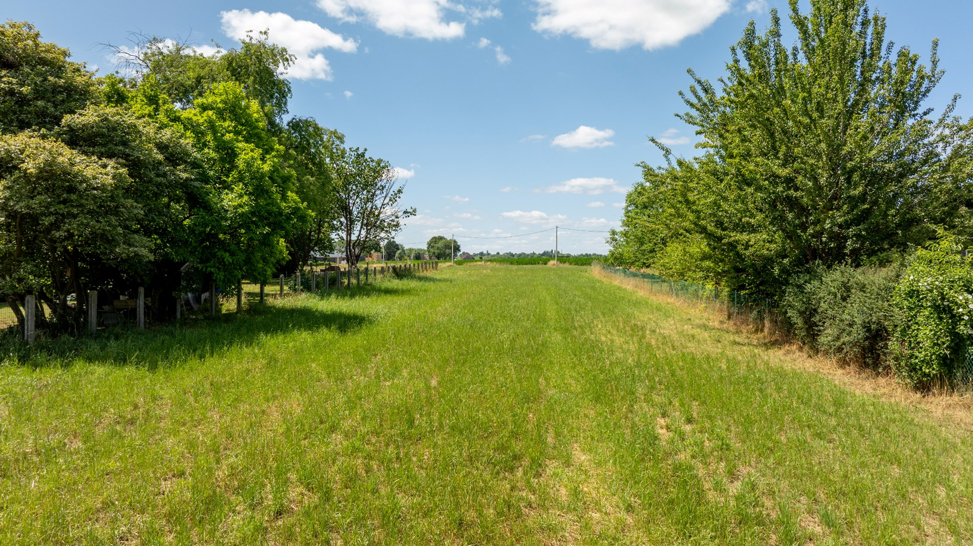 Prachtig perceel bouwgrond voor open bebouwing 