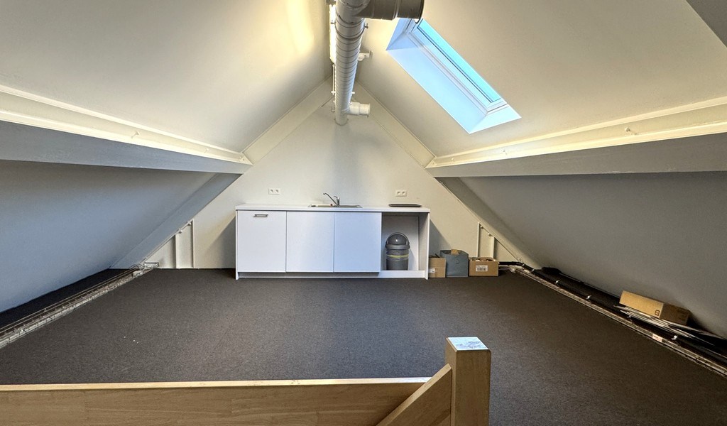 Kantoren te huur op zichtlocatie langs Kortrijksesteenweg in Sint-Martens-Latem