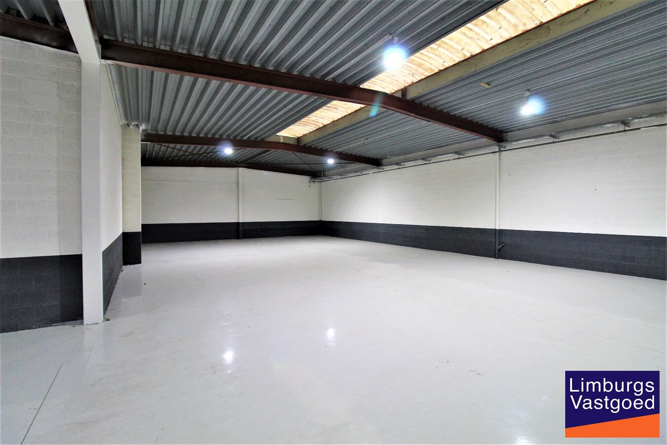 DE BEER - KMO UNITS - v.a. 110 m² tot 478 m² - Nabij E 313 